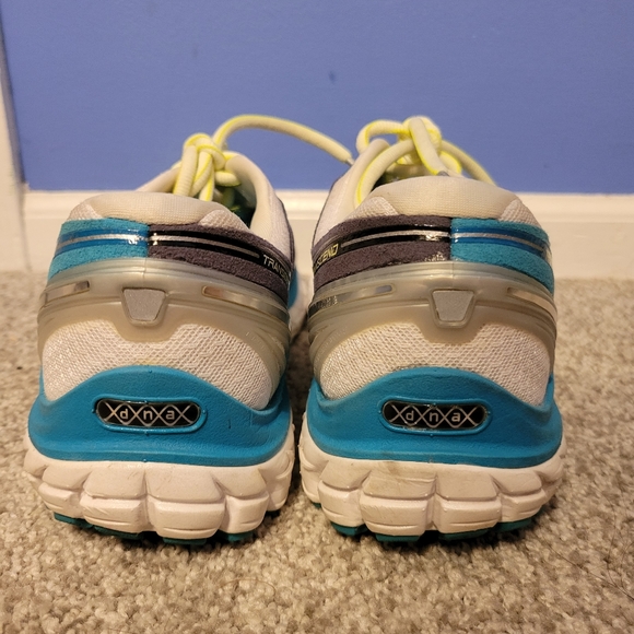 Women's Brooks Running shoes size 10 - Picture 10 of 11